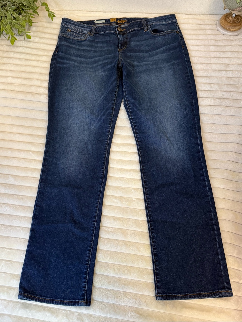 Kut from the Kloth Katy Boyfriend jeans size 16